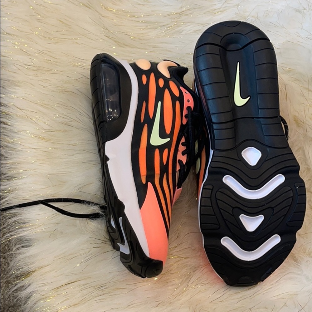 Brand new Nike air max exosense - Picture 8 of 11